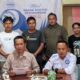 Foto:Ketum Ormas Badak Banten Perjuangan, H. Eli Sahroni Bersama Sekjen Entus Mujani Di Dampingi Para Pengurus BBP, saat pers rilis di Cikulur Lebak, Rabu, (16/10/2023).