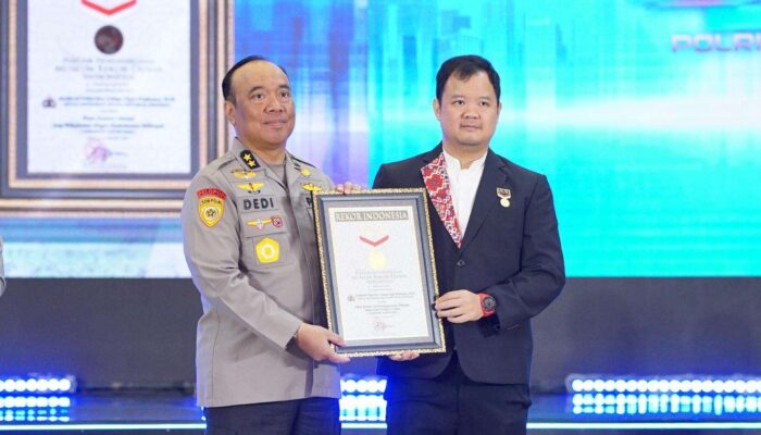 MURI Anugerahkan Tiga (3) Sekaligus Penghargaan Untuk Assessment Center Polri