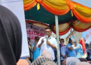 Hadiri Deklarasi Dukungan, Andra Soni Simulasikan Pencoblosan Nomor Urut 02