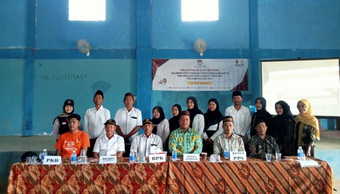 Hadiri Pelantikan Dan Pembekalan Tehnis KPPS Kampung Juku Batu, M.A khoirin: Jaga Netralitas Panitia