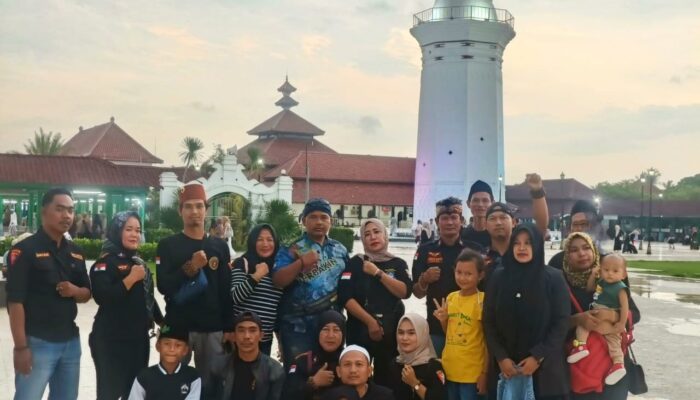 Usai Pilkada BPPKB DPRT Sukamulya Gelar Ziarah Religi ke Banten