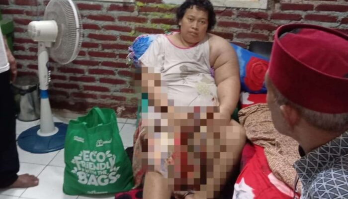 libur Panjang Natal Dan Tahun Baru, Kades Tapos Road Show Kunjungi Warga Yang Sakit Keras