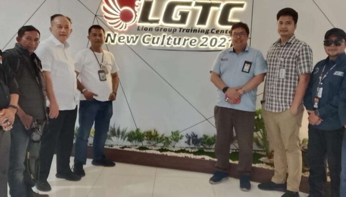 Mengenal Lebih Dekat  Capt. Taufik Hidayat, Director of Corporate Training Lion Group