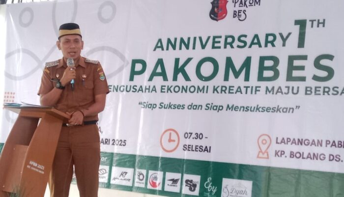 Ditengah Kesibukannya, Camat Gunung Kaler Terus Penuhi Undangan Warga Hadiri Anniversary PAKOMBES