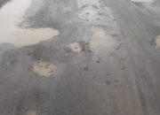 Miris…! Kurang dari satu Minggu pemeliharaan jalan Kronjo – Balaraja Sudah Rusak 
