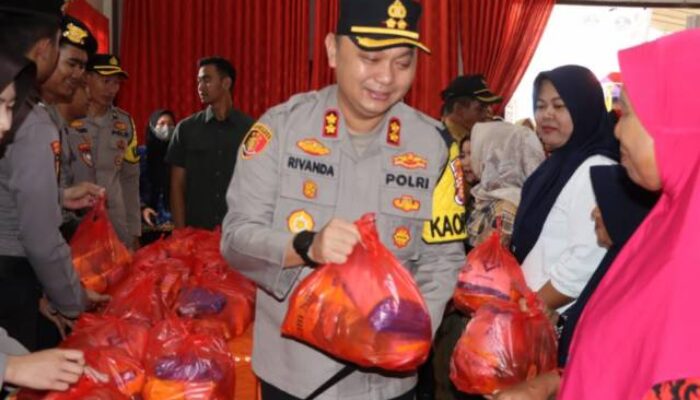 Berkolaborasi dengan Pemkab, Polres Tanggamus Gelar Bazar Pasar Murah di Gisting