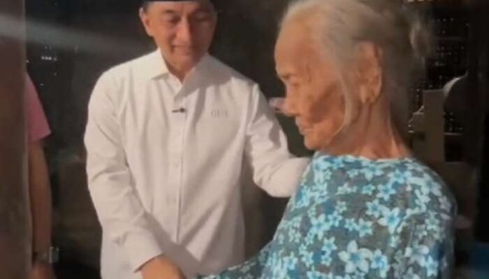 Wagub Banten Kunjungi Mak Arfah, Warga Kabupaten Tangerang yang Berusia Hampir 160 Tahun