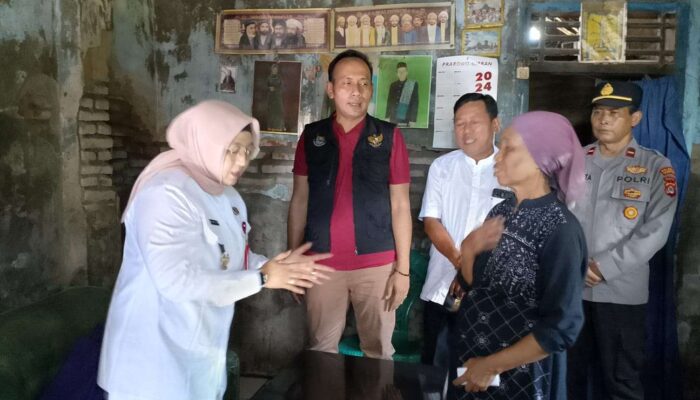 Hari Pertama Kerja Pasca Lebaran Idulfitri 1446 H, Wabup Tangerang Tinjau RTLH di Desa Kedung, Kecamatan Gunung Kaler