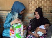 Ketua TP-PKK Aceh Tamiang Besuk Bayi Hidrosefalus di Rantau