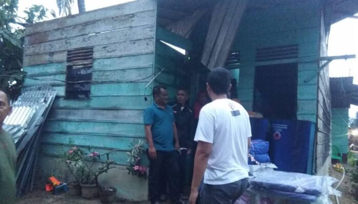 Angin Puting Beliung Terbangkan Atap Sekolah & Rumah Warga di Aceh Tamiang