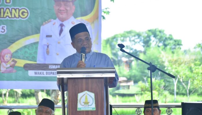 Sambut Hardiknas dengan Khataman Qur’an, Wabup Ismail Sebut Mari Ciptakan Generasi Aceh Tamiang Cinta Al-Qur’an