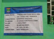 Papan Proyek Bilang “Bangunan Baru”, Tapi Kok Gedung Lama Masih Berdiri?
