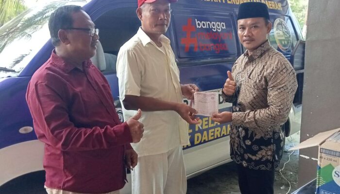 Kades Renged Fasilitasi Pembayaran Pajak, Warga Antusias Tunaikan Kewajiban