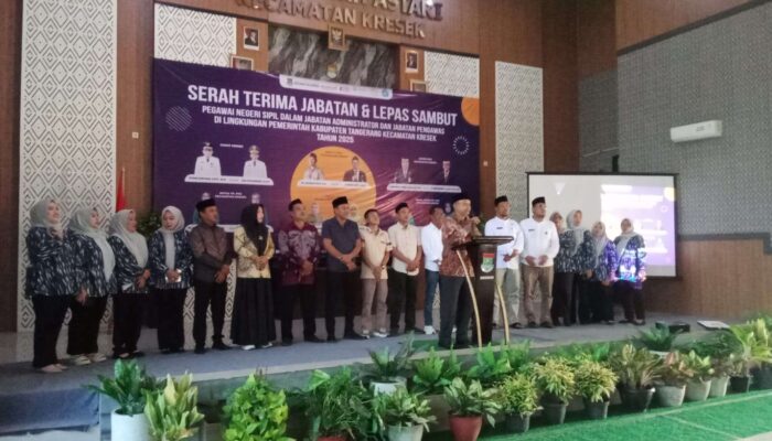 Sertijab Camat Kresek Berlangsung Khidmat, Camat Baru Komitmen Lanjutkan Program Pembangunan