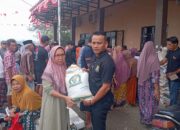 Pemdes Renged Salurkan Bantuan Beras Bulog untuk 666 KPM, Berlangsung Tertib dan Tepat Sasaran
