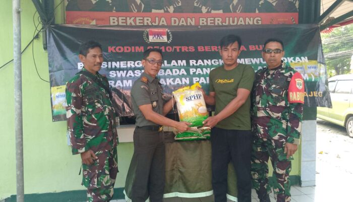 Danramil Rajeg Gelar Gerakan Pangan Murah, Sediakan Ratusan Paket Beras untuk Warga