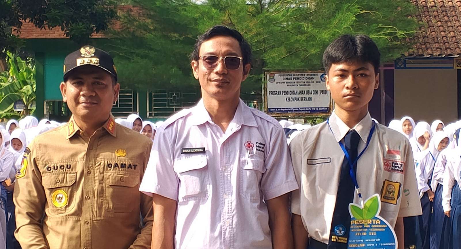 Foto: Camat Tigaraksa, Cucu Abdurrosyied, bersama Ketua PMI Kecamatan Tigaraksa Dinna Suzatmika, M.M.,dalam acara Pelantikan Gabungan PMR se-Kecamatan Tigaraksa Warnai Peringatan HUT PMI ke-80, Sabtu 20/09/2025.
