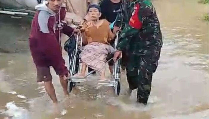 Dua Kampung Terendam Banjir, Puluhan Warga Perumahan Taman Cikande Mengungsi, Perhatian Pemerintah Desa Dipertanyakan