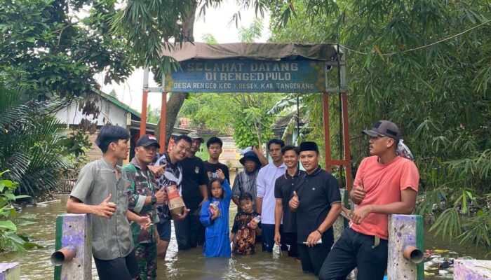 Banjir Tak Kunjung Surut, Kades Renged Wawan Kembali Salurkan Bantuan Sembako kepada Warga