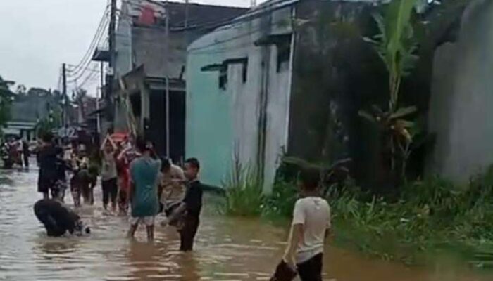 Gang Perumahan Berubah Jadi Aliran Air, Warga Triraksa Village 2 Menanti Respons Pemerintah