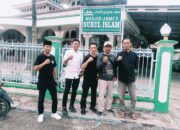 ‎jajaran  Pokja Wartawan Gunung Kaler-Kresek  Berbagi Takjil  di Jalan Raya Kresek Patrasana