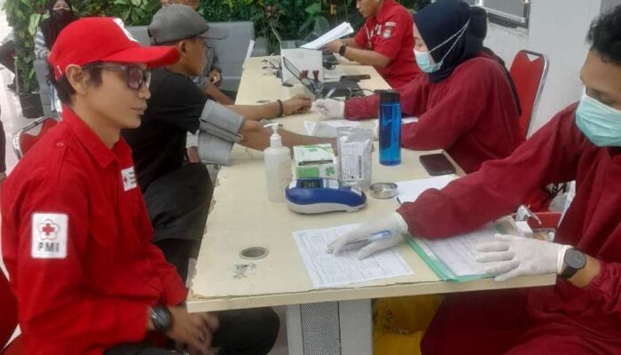 PMI Tigaraksa Sukses Gelar Donor Darah, Dina Suzatmika Apresiasi Dukungan Organisasi dan Masyarakat