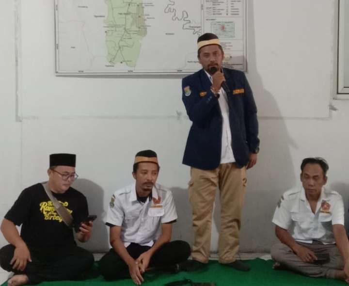 foto: ketua karang Taruna kecamatan Tigaraksa Saiful Rahayu saat menghadiri kegiatan buka puasa bersama yang digelar Karang Taruna Smart Desa Pasir Nangka di Kantor Desa Pasir Nangka, Jum'at 06/03/2026.