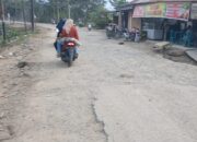 Ini Salah 1 Jalan Rusak Parah dihantam Banjir Diaceh Tamiang Hingga kini Belum ada Tanda – tanda Perbaikan