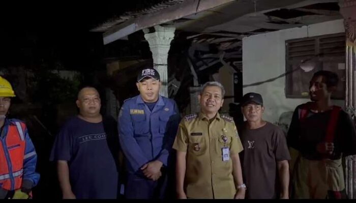 Warga Apresiasi Kehadiran Camat Tigaraksa Tangani Pohon Tumbang di Pasir Nangka