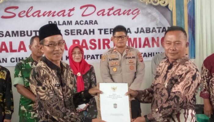 Pisah Sambut dan Serah Terima Jabatan Kepala Desa Pasirtamiang Berlangsung Khidmat