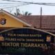 Foto: Mapolsek Tigaraksa, Polresta Tangerang, yang saat ini menangani dan mengembangkan perkara dugaan peredaran obat keras ilegal di wilayah hukumnya. (Dedi - 19/07/2026)