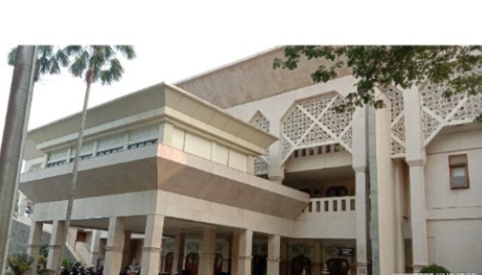 Plafon Aula Masjid Agung Al-Amjad Rusak, Pengelolaan Dana Sewa dan Hibah Dipertanyakan